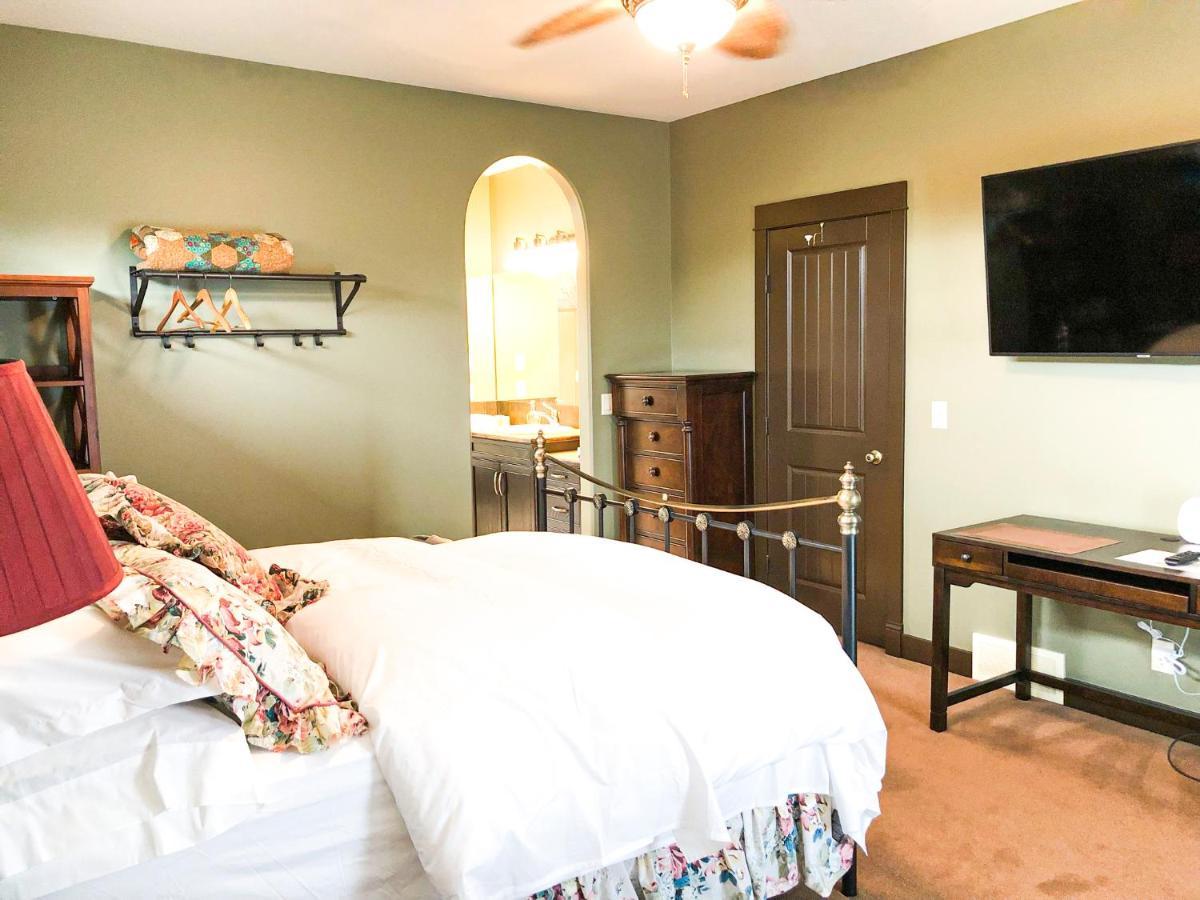 Wolf Creek Bed And Breakfast Ponoka Bagian luar foto